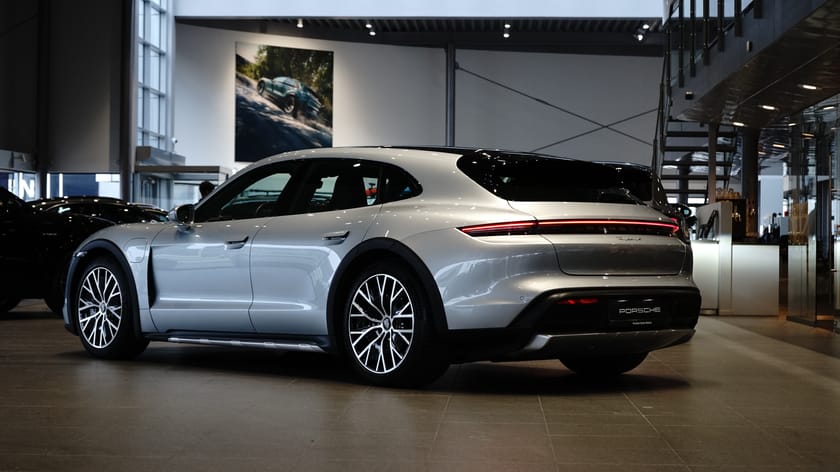 Bild 2 av Porsche Taycan 4 Cross Turismo 