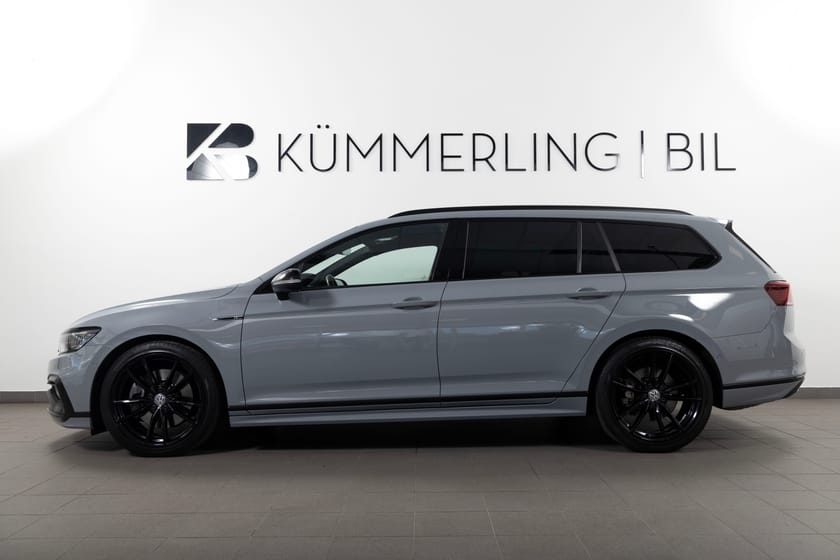 Bild 1 av Volkswagen Passat Sportscombi SC R-Line Edition 4M 272HK P-värmare