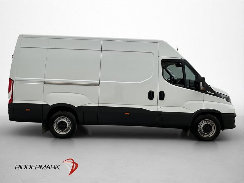 Bild 2 av Iveco Daily 35-140 Van L3H2 2.3JTD 136hk Värmare 3-Sit Farthållare Moms