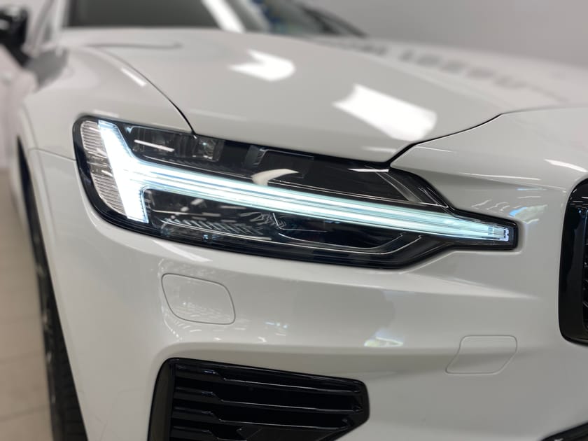 Bild 5 av Volvo V60 T6 Plus Dark Edition