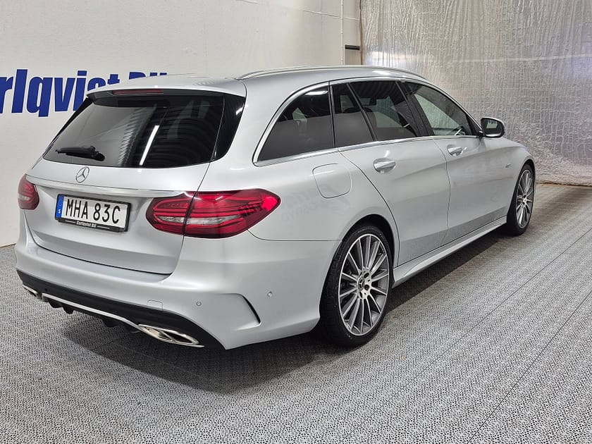 Bild 4 av Mercedes-Benz C 300 T KOMBI AMG 258HK Burmester
