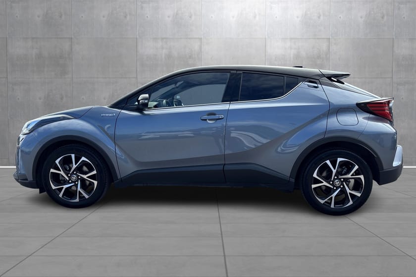 Bilde 2 av Toyota C-HR Hybrid 2.0 (184 hk) Lounge Tech Bitone m/Alcantara