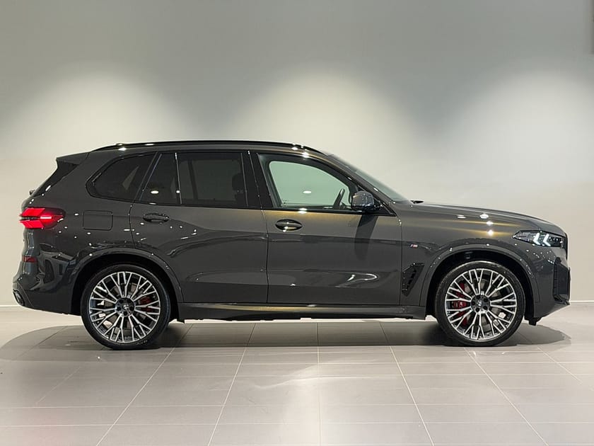 Bild 3 av BMW X5 xDrive50e M Sport Pro Exklusivpkt 22" HUD SkyLounge H/K