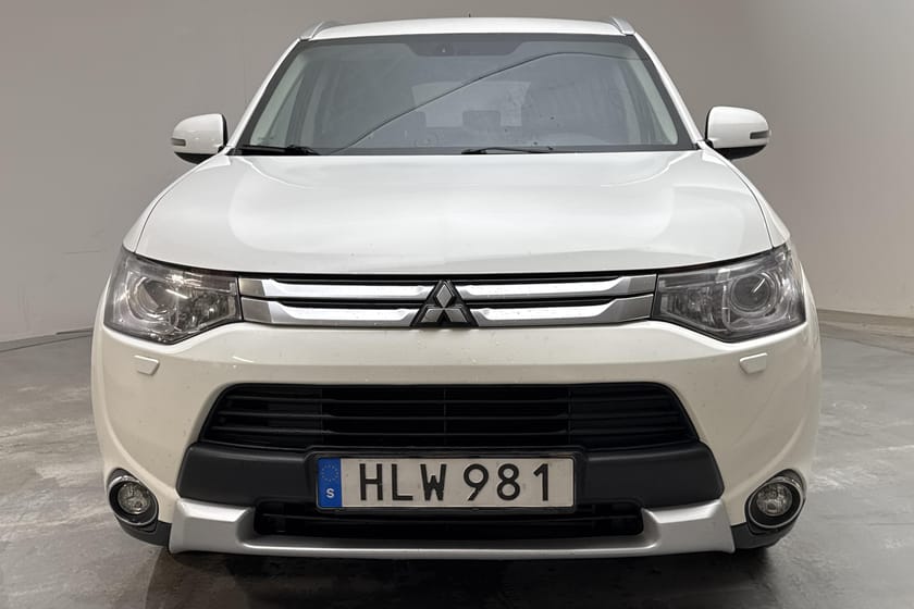 Bild 5 av Mitsubishi Outlander 2.2 Di-D 4WD (150hk) Business 7-sits