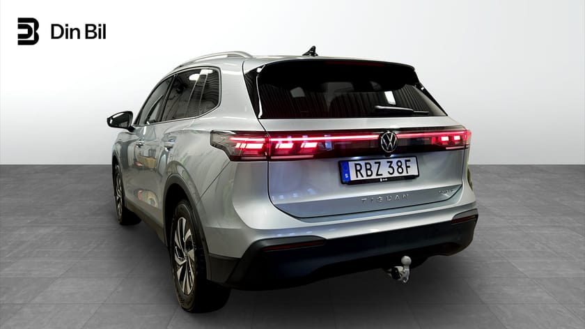 Bild 3 av Volkswagen Tiguan eHybrid DSG Life Assistans/Drag