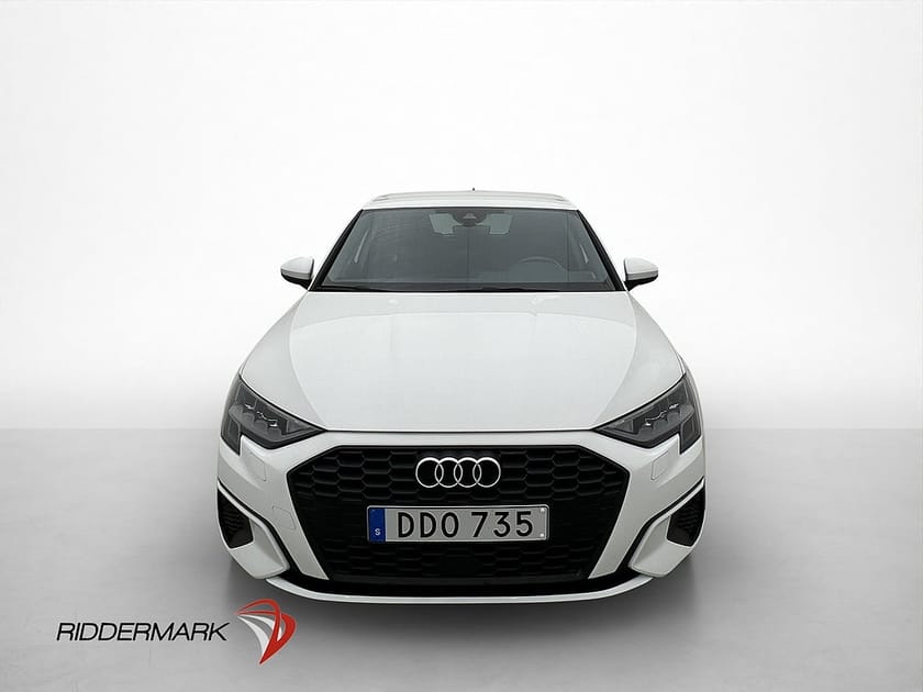 Bild 2 av Audi A3 Sportback 35 TFSI Proline Cockpit Sensorer CarPlay