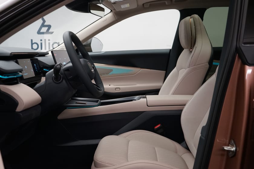 Bild 4 av Lynk & Co 08 More PHEV Privatleasing 5 995 kr/mån 36 mån totalt 3000 mil