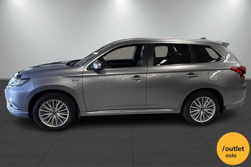 Bilde 2 av Mitsubishi Outlander PHEV 4x4 Instyle+ | 360 kamera | Skinn | ACC | EU 2028