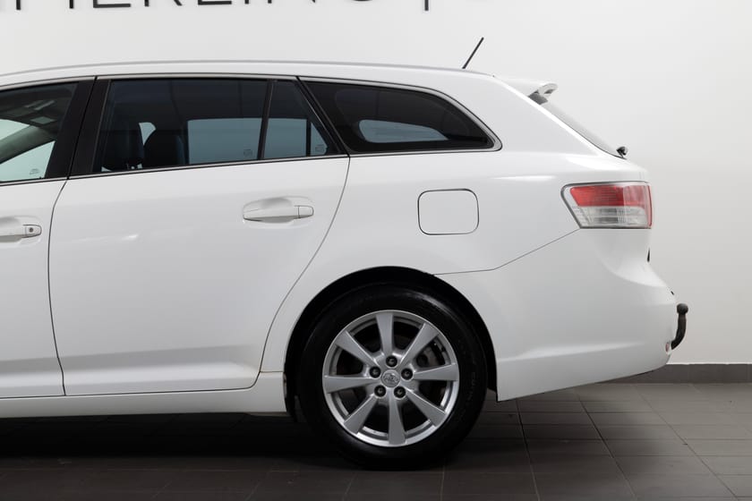 Bild 5 av Toyota Avensis Kombi 2.2 D-4D Automat Dragkrok 150hk