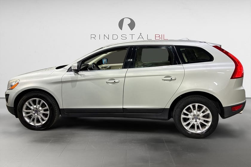 Bild 4 av Volvo XC60 D5 205 HK AUT AWD SUMMUM PANO NAVI KEYLESS SKINN 18"