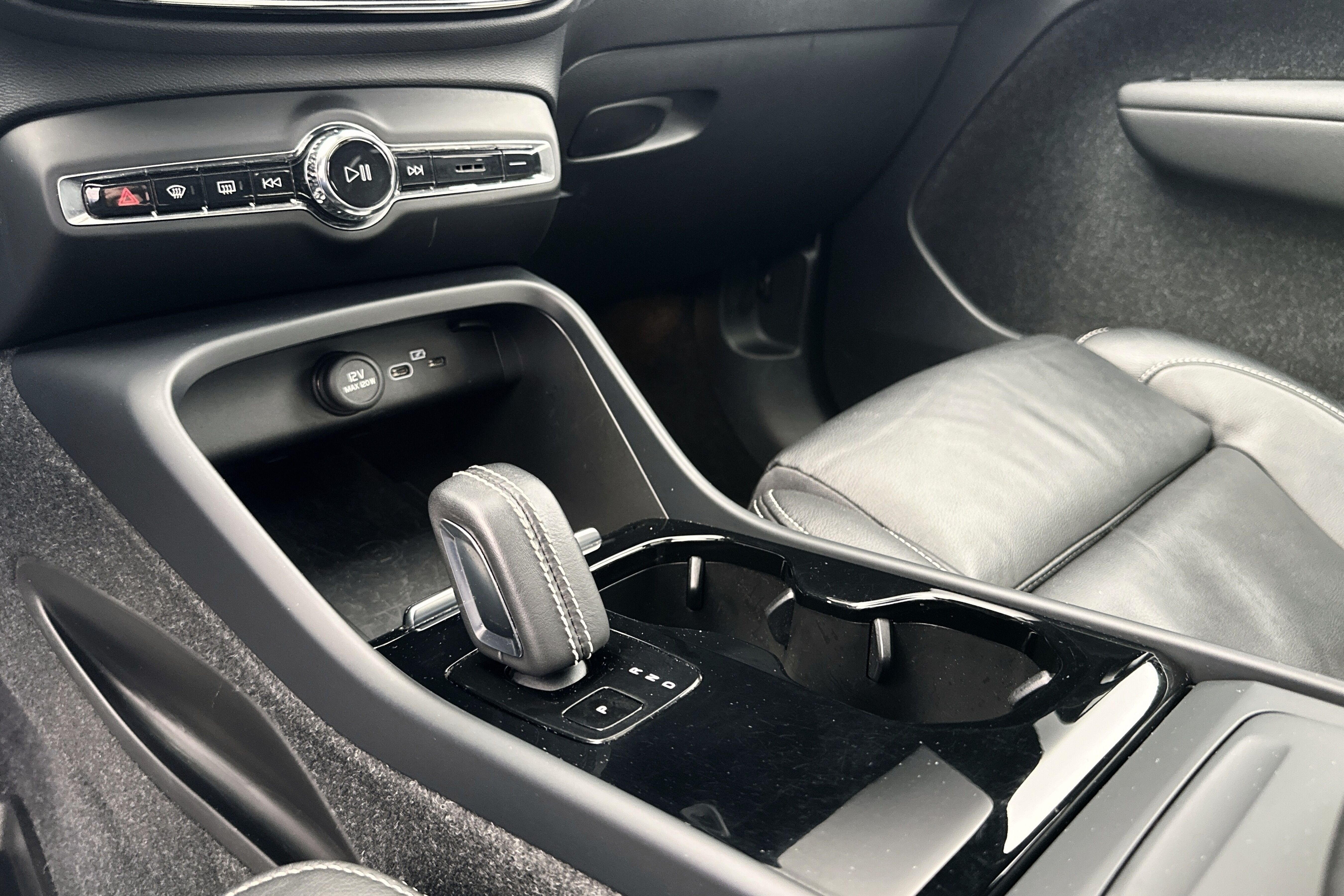 Volvo XC40 Recharge Twin bilde 10