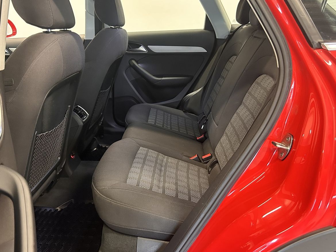 Audi Audi Q3 — bild 12