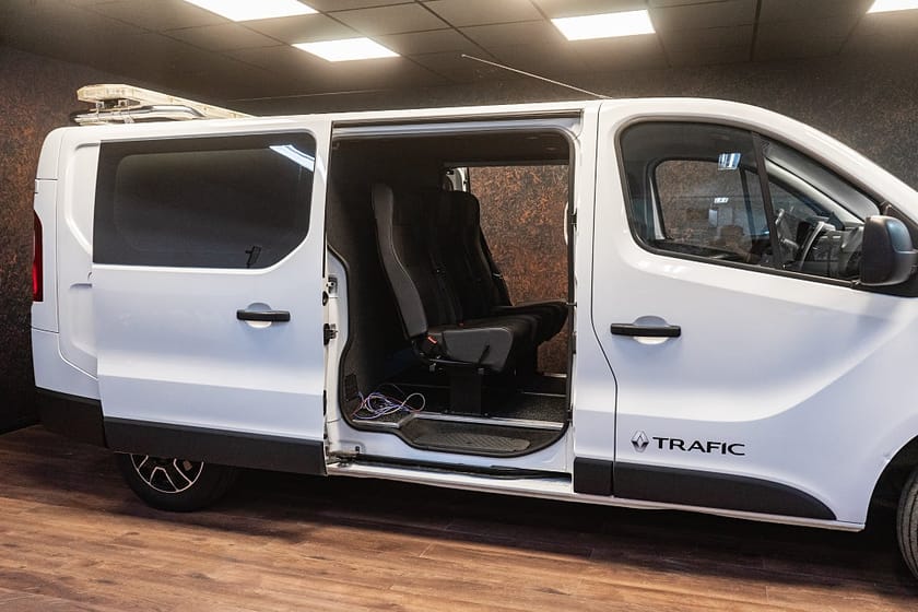 Bild 3 av Renault Trafic Skåpbil 1.6 dCi | 6-sits | Inredning | Värmare | SN | 1581kr/må