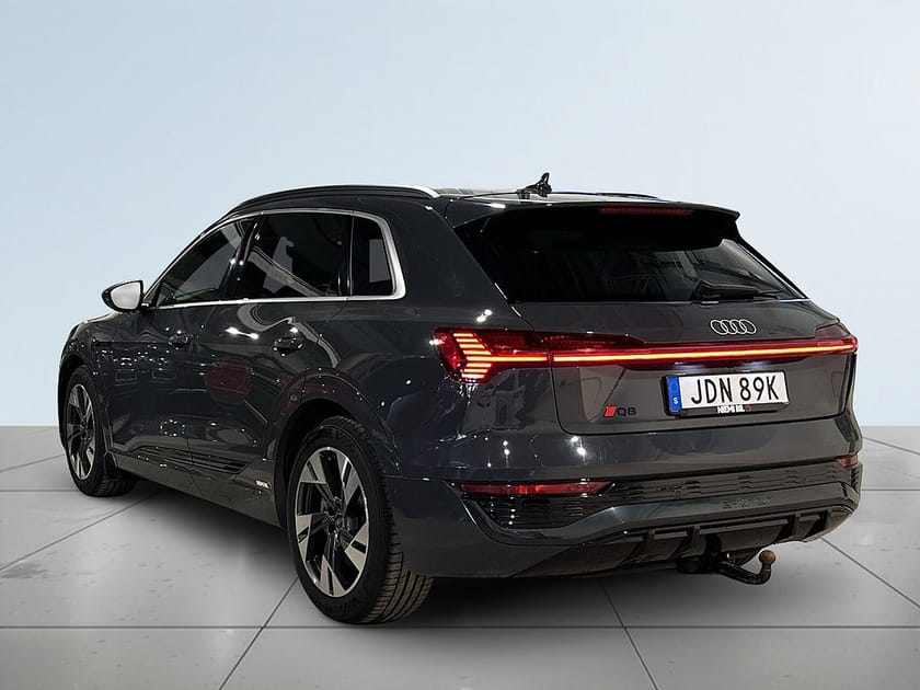 Bild 5 av Audi Q8 50 e-tron quattro S Line Drag Luft GPS Pvärm SoV
