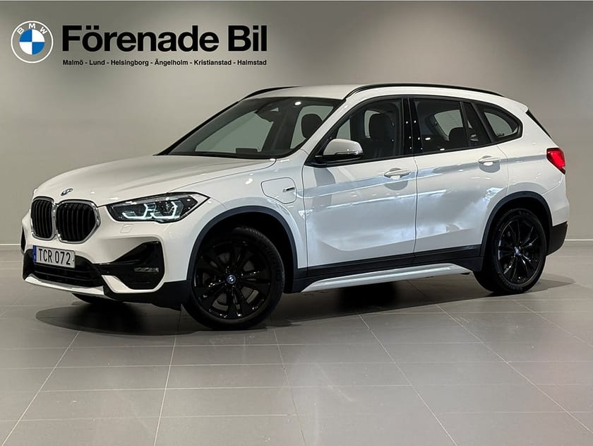 Bild 1 av BMW X1 xDrive25e SportLine Head-Up LM Sportstolar