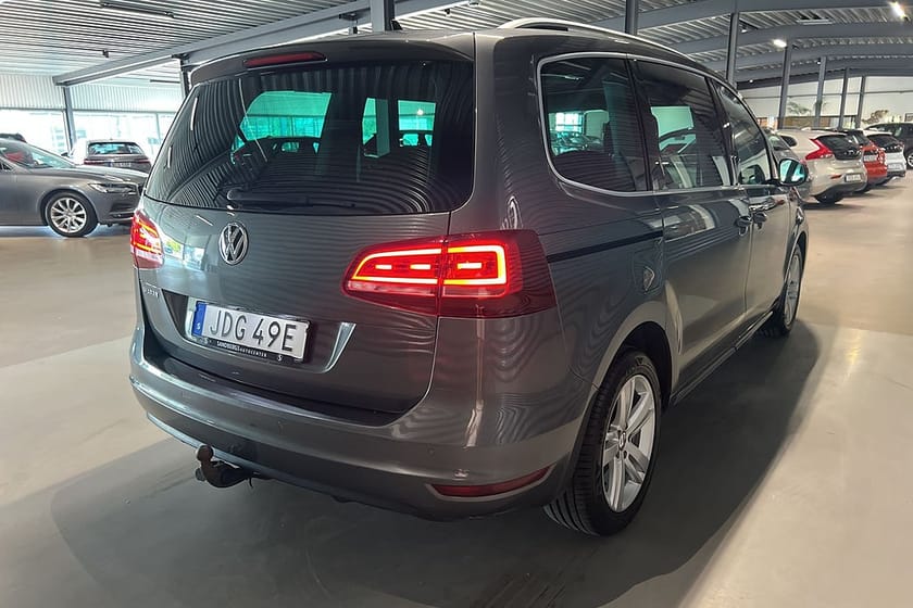 Bild 4 av Volkswagen Sharan 2.0 TDI 7-sits Pano El-dörrar Kamera Värmare Drag
