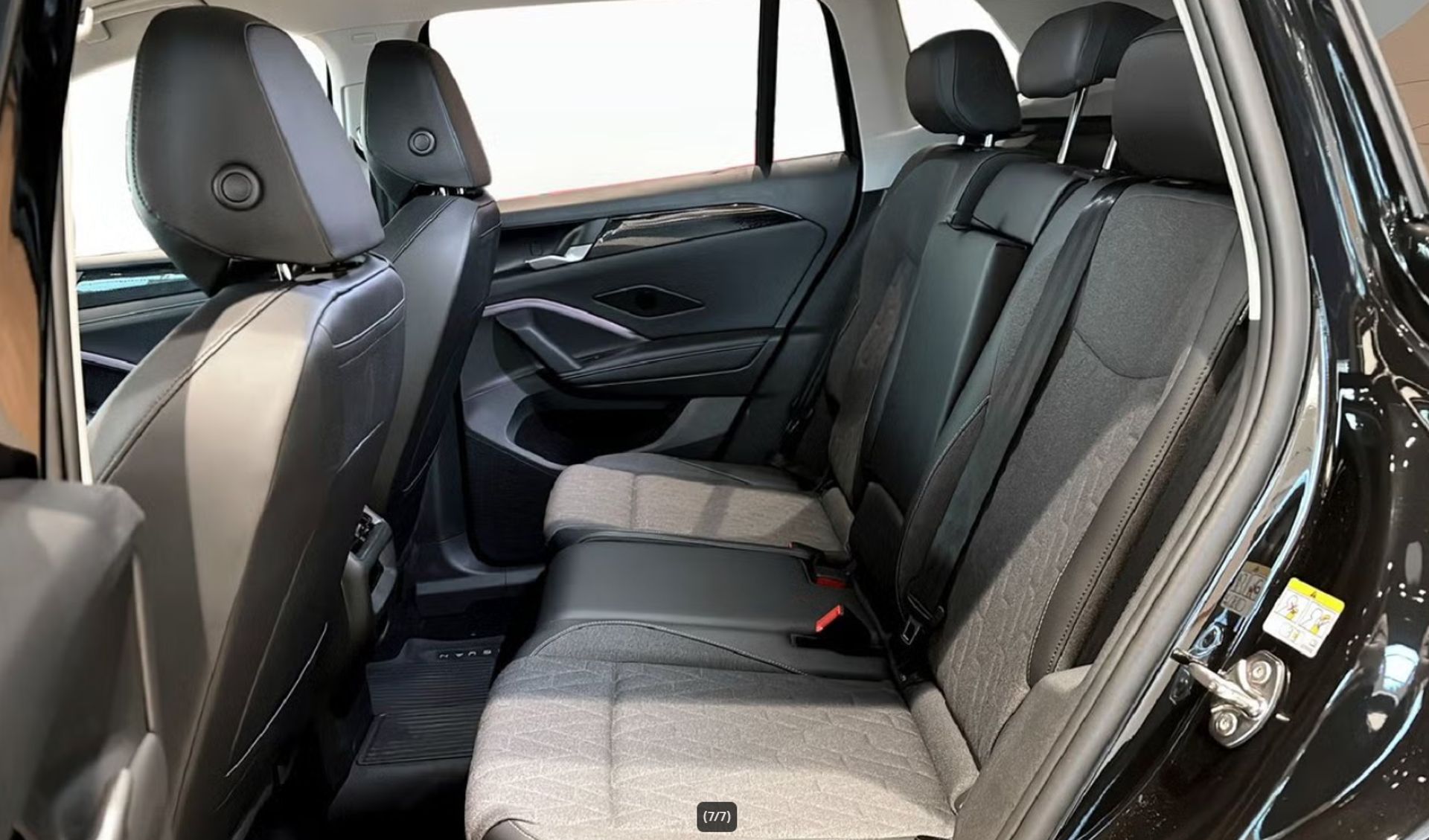 Volkswagen Tiguan 1,5 eTSI 2026, bild 6/7