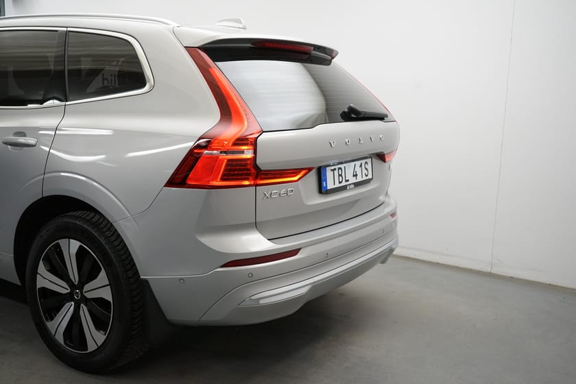 Bild 3 av Volvo XC60 Recharge T6 Plus Bright, Taklucka, Parkeringskamera 360