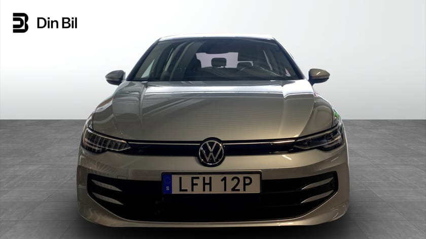 Bild 4 av Volkswagen Golf 1.5 eTSI 150 hk DSG Edition/Kamera