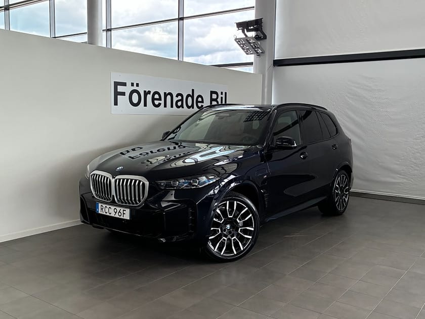 Bild 1 av BMW X5 xDrive50e 3,95 ränta M Sport Drag H/K Panorama