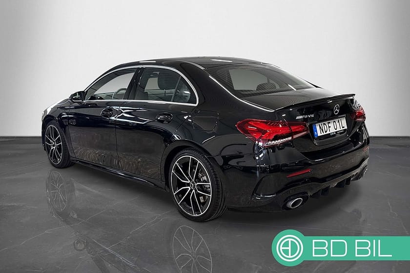 Bild 2 av Mercedes-Benz AMG A 35 4MATIC Sedan TVÅ BRUKARE KAMPANJ 3,95% RÄNTA
