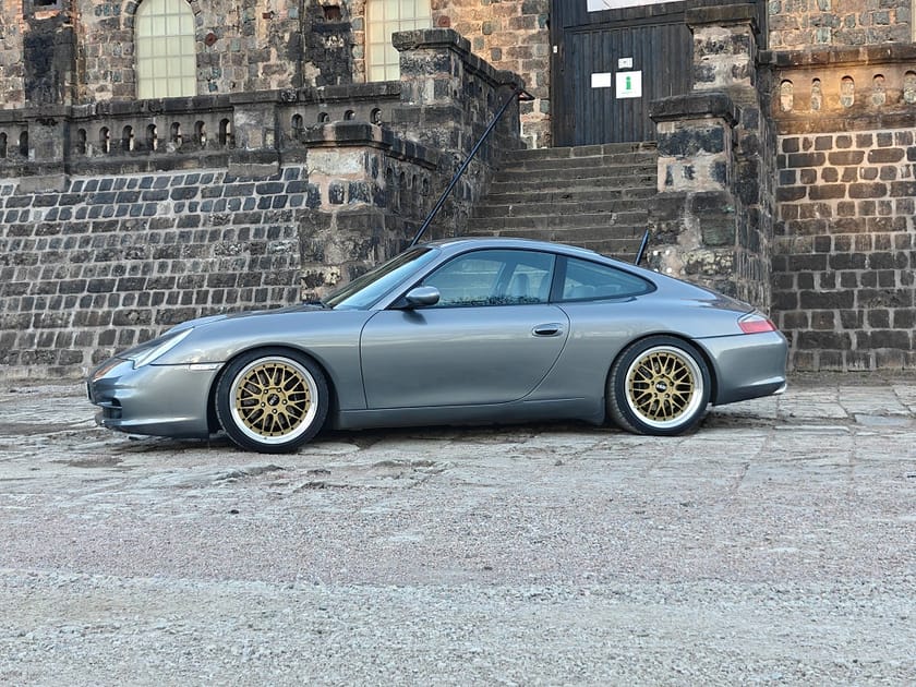 Bild 1 av Porsche 911 Carrera (NA) 996 Carrera, Manuell, 320hk, ny motor, endast 7341mil