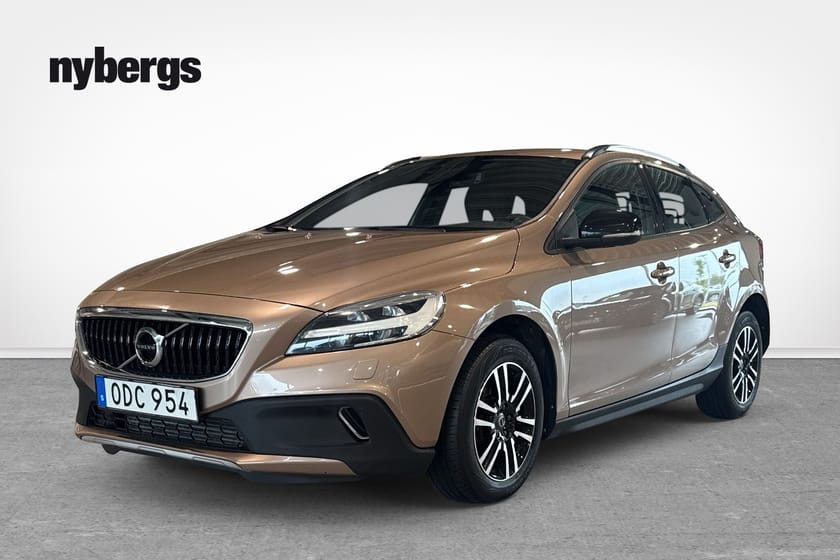 Bild 1 av Volvo V40 Cross Country T4 AWDBusinessAdvanced med dragkrok och p-värmare