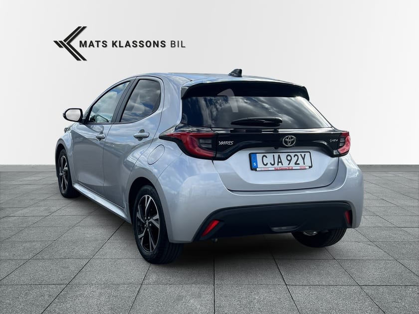 Bild 2 av Toyota Yaris Hybrid 115 1.5 115hk Active Plus
