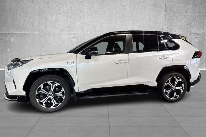 Bilde 2 av Toyota RAV4 Plug-in Hybrid Executive, bitone, hengerfeste