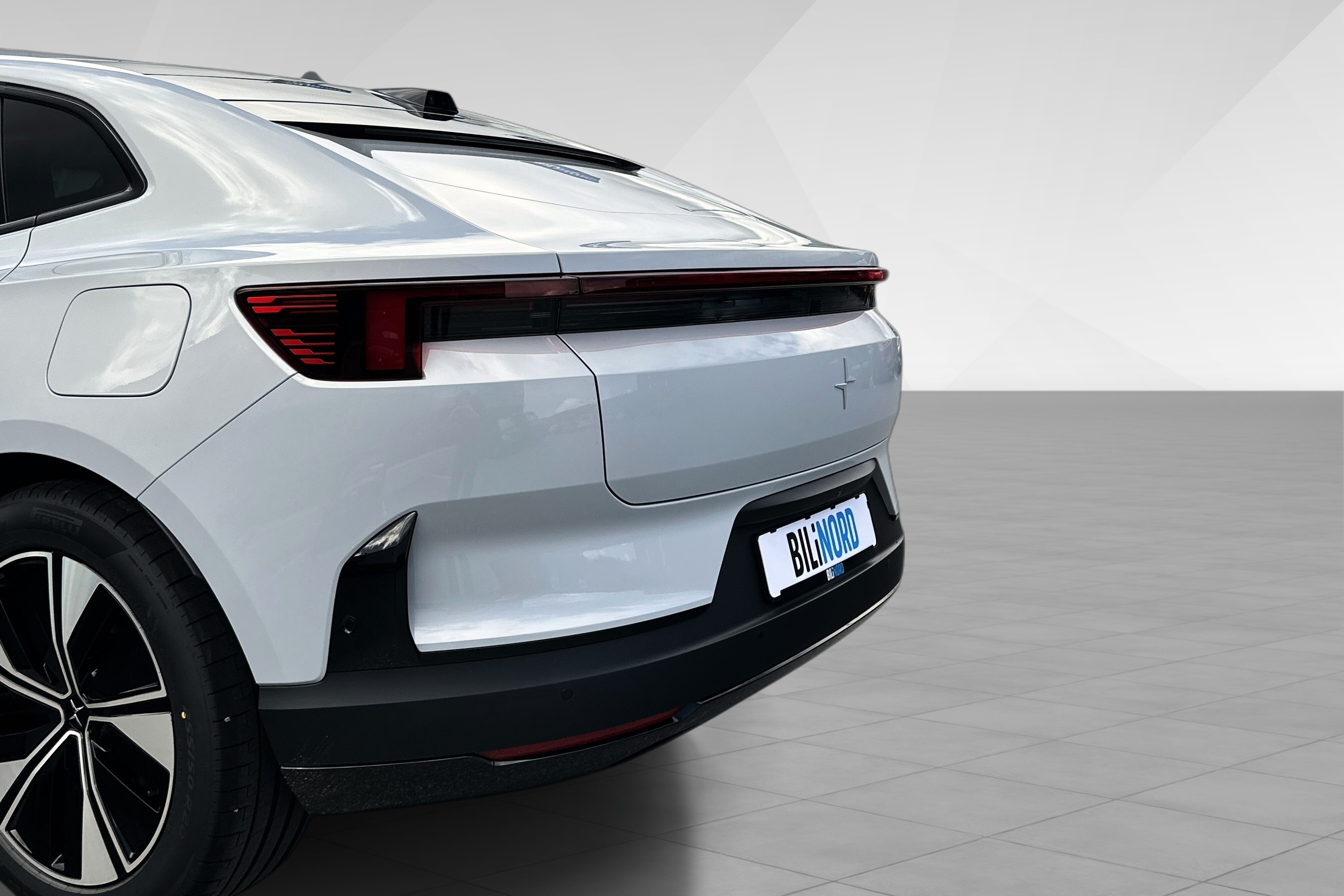 Polestar 4 Long Range Dual motor bilde 6