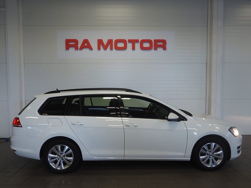 Bild 4 av Volkswagen Golf Sportscombi 1.6 TDI| Backkamera | P-Sen | Drag |