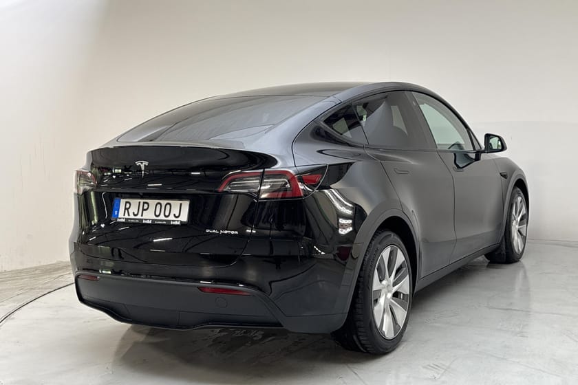 Bild 3 av Tesla Model Y Long Range AWD Dual Motor Vinterhjul medföljer