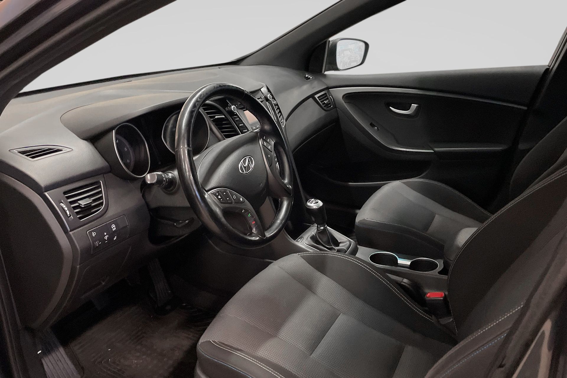 Hyundai i30 1.6 CRDi 2017, bild 6/10