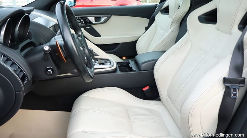 Bild 5 av Jaguar F-Type 3.0 V6 Coupé 340hk Pano Nyservad