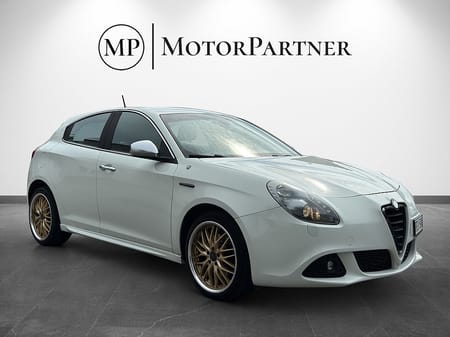 Alfa Romeo Giulietta 2.0 JTDM 16V TCT Distinctive Automat