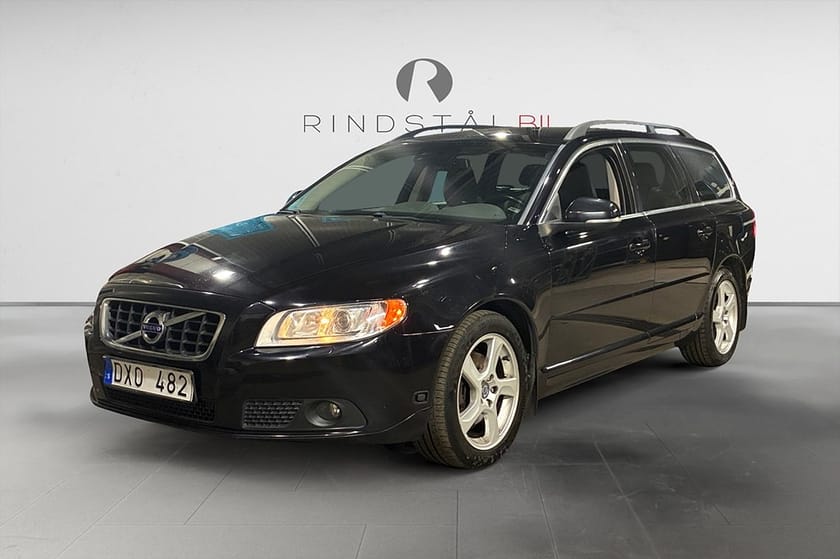 Bild 1 av Volvo V70 T4 180 HK MOMENTUM DRAG BLUETOOTH 17800MIL KAMREM BYTT