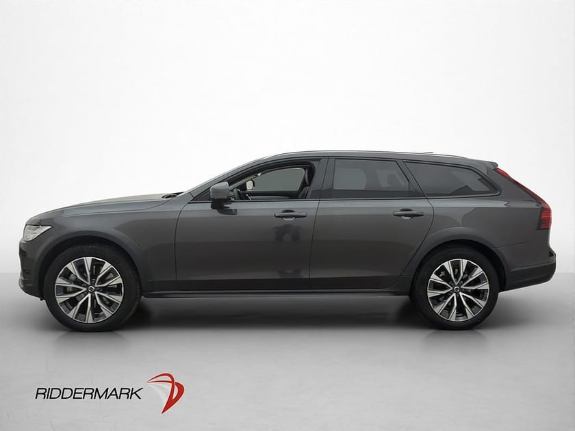 Bild 4 av Volvo V90 Cross Country B5 AWD Plus P-Värmare 360° Skinn