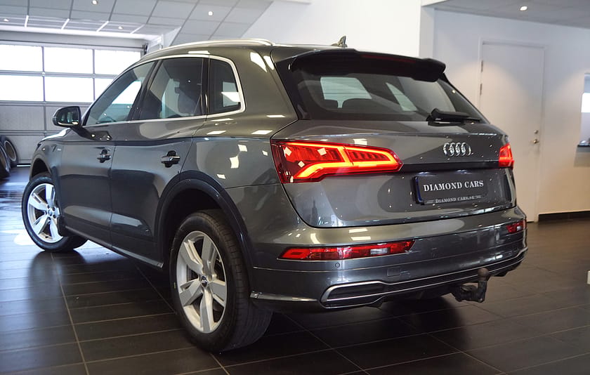 Bild 3 av Audi Q5 2.0 TDI quattro S Tronic S-Line Cockpit Drag Navi