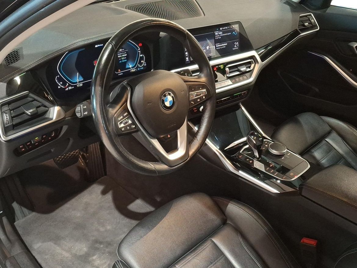 BMW BMW 330e xDrive Touring — bild 10