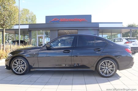 BMW 330i xDrive Sedan 330 4-door 258hk M-Sport Navi Drag Svensksåld