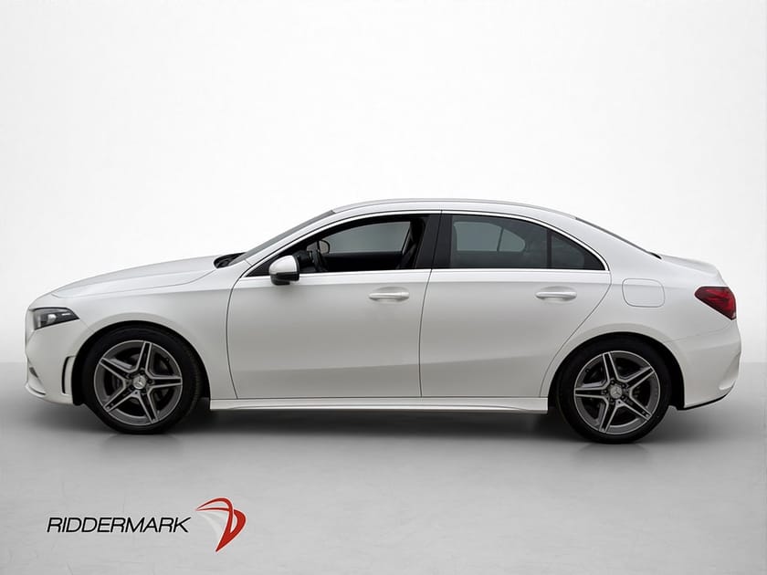 Bild 5 av Mercedes-Benz A 180 Sedan 136hk AMG Dragkrok Kamera Navi