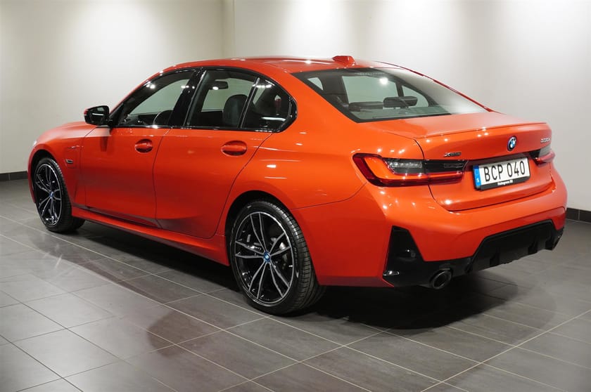 Bild 3 av BMW 330e xDrive Sedan M Sport Drag HiFi 19 Shadowline BSI