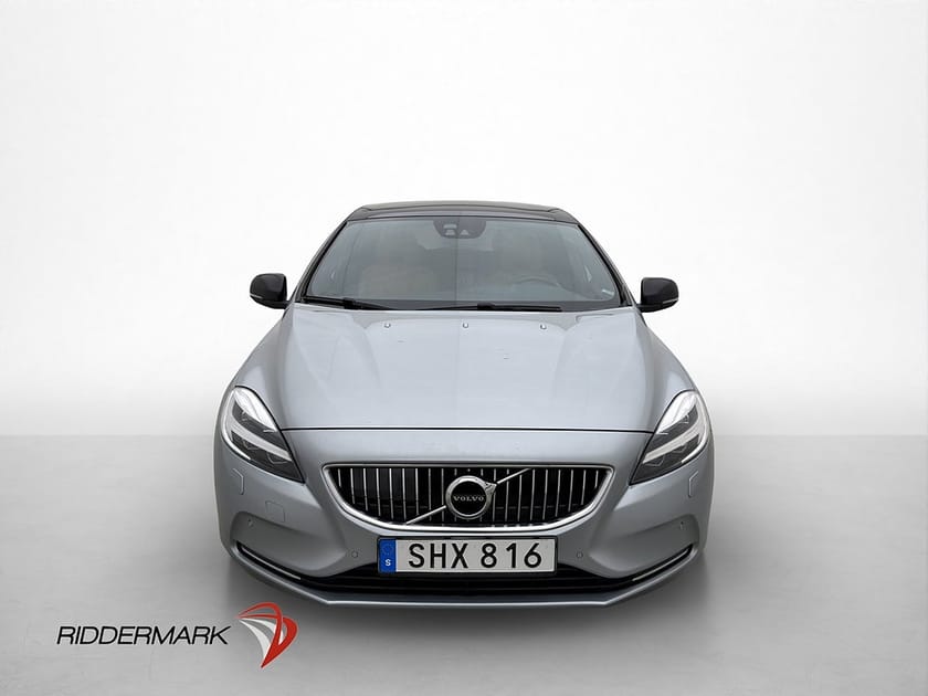 Bild 2 av Volvo V40 D4 Polestar Inscription Pano H/K Värm Kamera Skinn