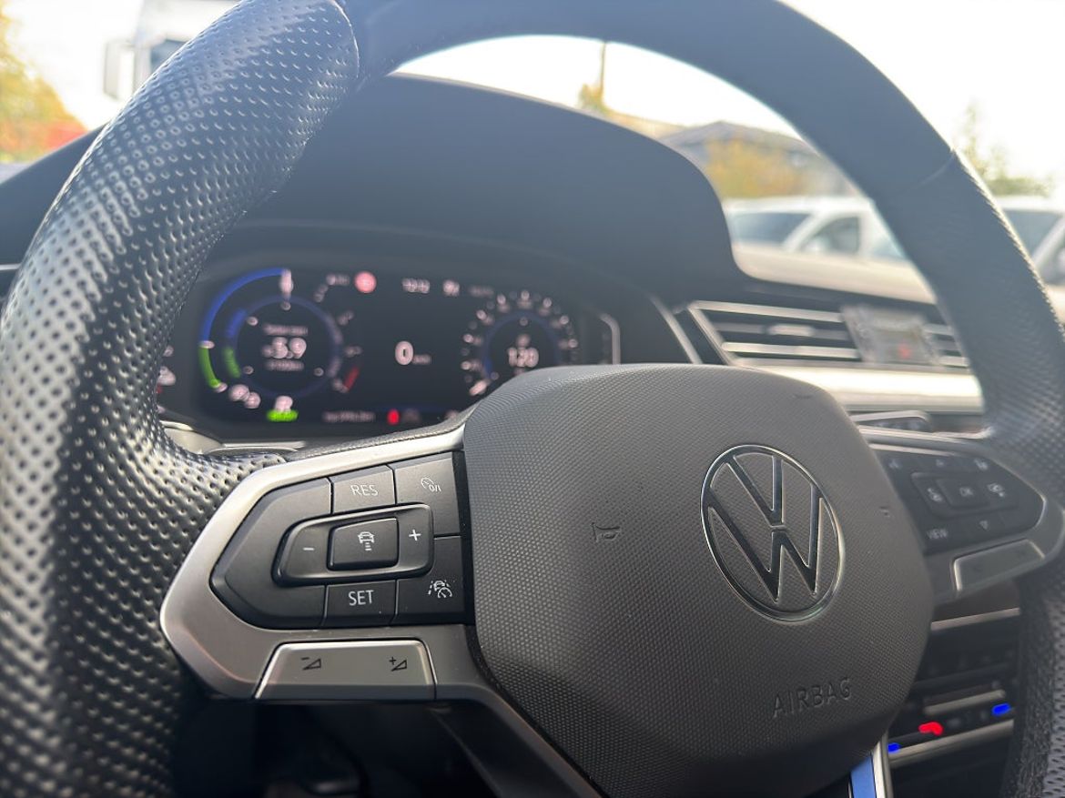 Volkswagen Passat Sportscombi GTE, bild 15 av 18