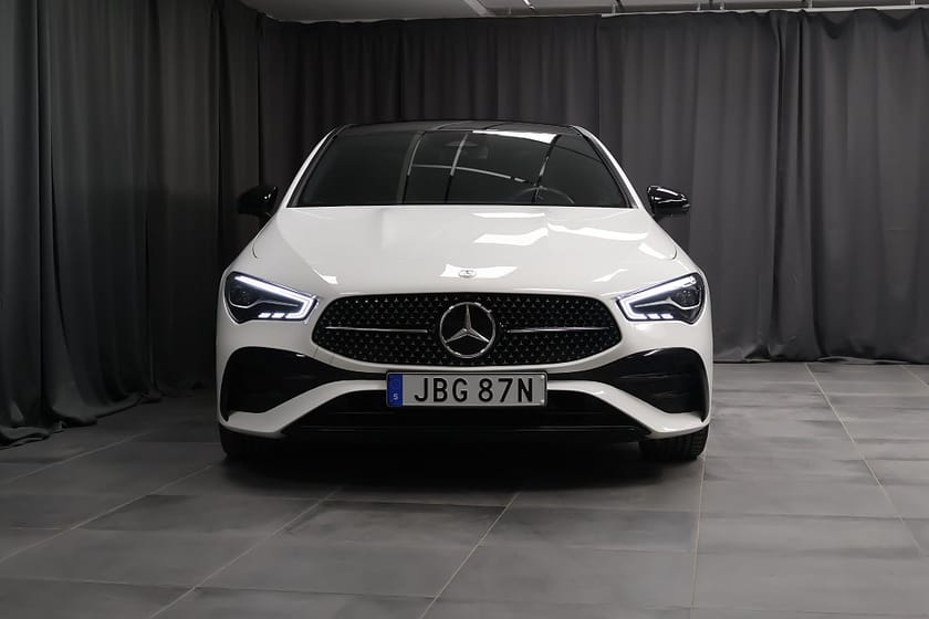 Bild 3 av Mercedes-Benz CLA 200 Shooting Brake AMG Premium Pano Night 360 MOMS