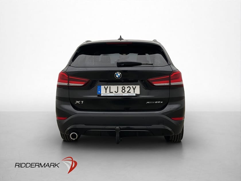 Bild 5 av BMW X1 xDrive25e Sport Line Dragkrok HUD Kamera