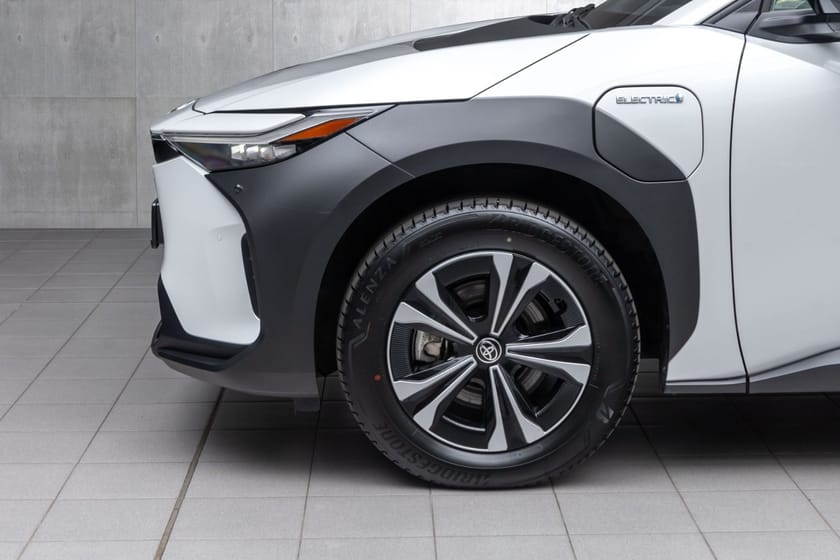 Bilde 3 av Toyota bZ4X AWD Active Tech
