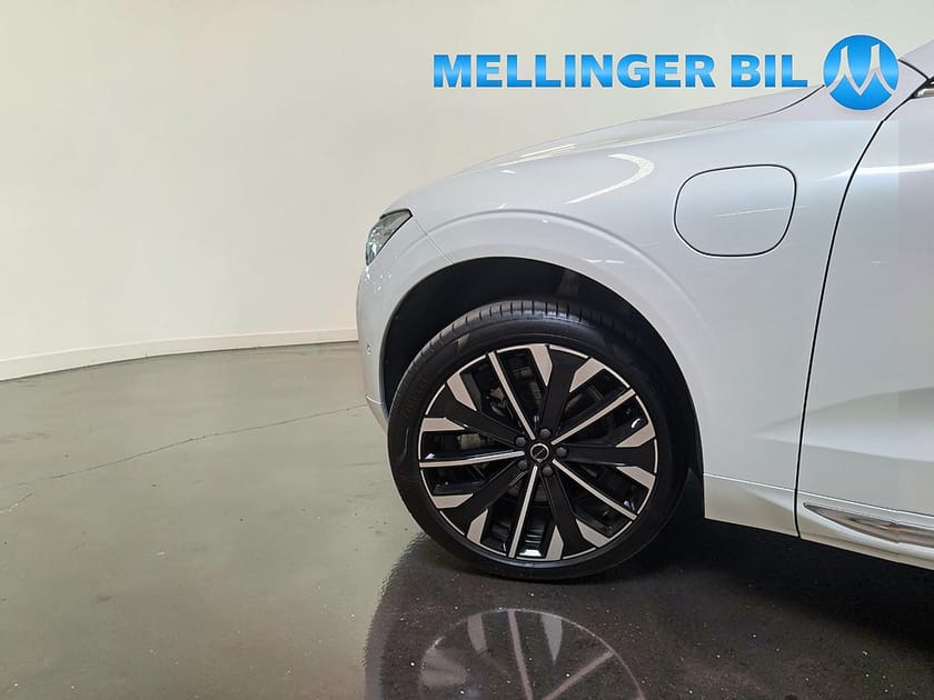 Bild 5 av Volvo XC60 Recharge T6 350 AWD Core Edition SE SPEC