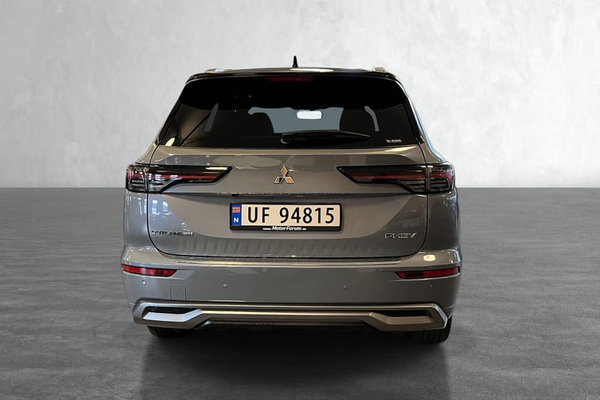 Bilde 3 av Mitsubishi Outlander PHEV -INSTYLE+-ACC-HENGERFESTE-ALT AV UTSTYR-