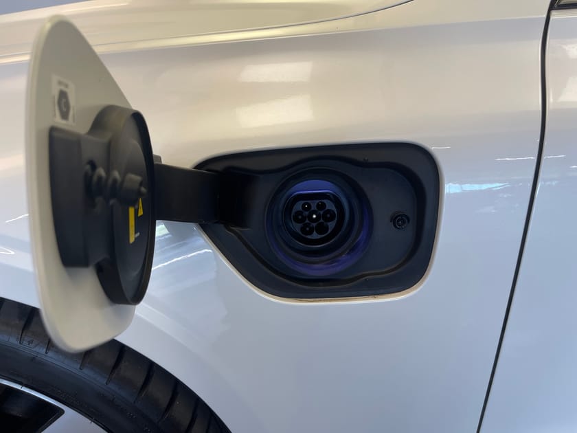 Bild 5 av Volvo V60 Recharge T6 II Ultimate Dark/ Panoramatak/ Headup Display/ Harman Kardon/ 360 kamera/ 10.000kr Tillbehör/